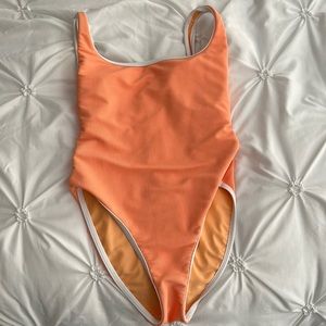 Lainsnow bathing suit VGUC